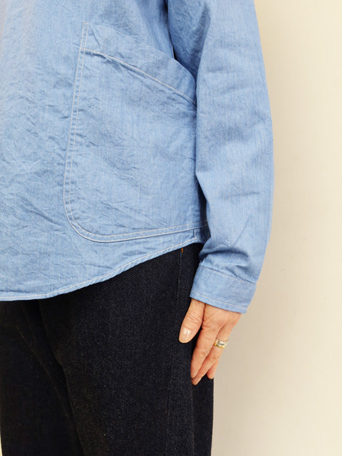 プルオーバーシャツ