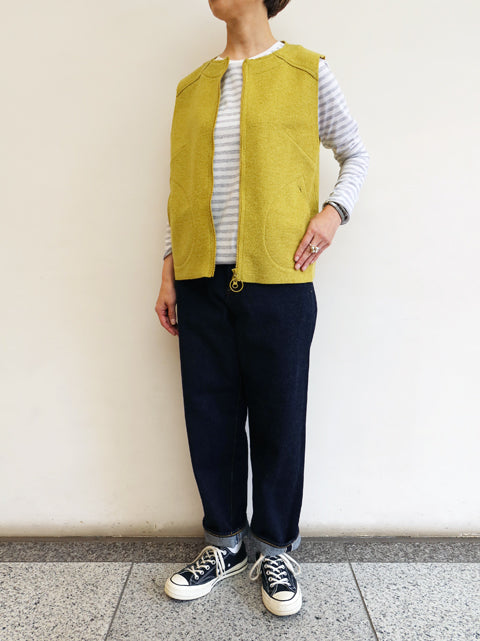 CUT OFF VEST