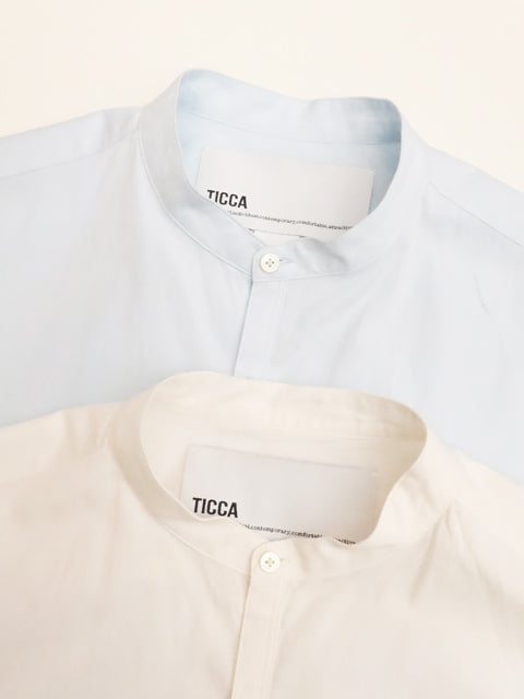 ノーカラーシャツ