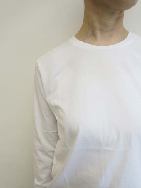 クルーネックプルオーバー