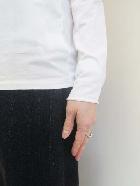 クルーネックプルオーバー