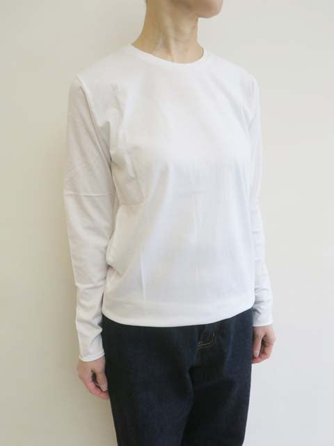 クルーネックプルオーバー