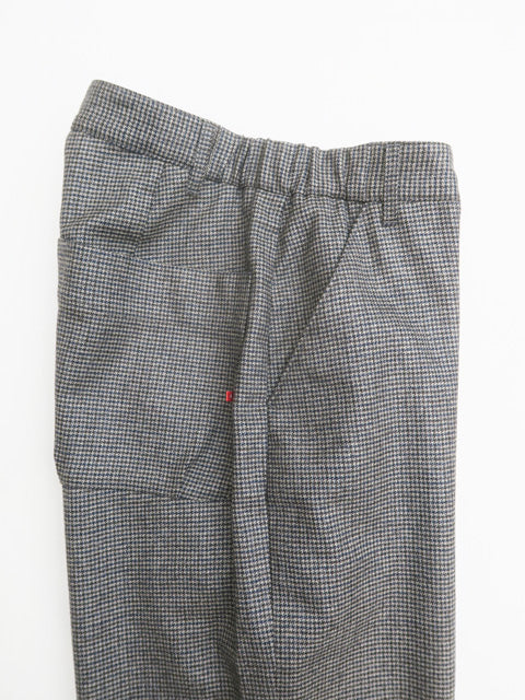 SALE<br>テーパードパンツ