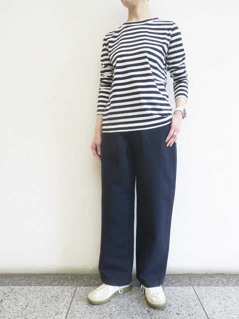 ストレートパンツ