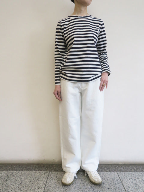 ストレートパンツ