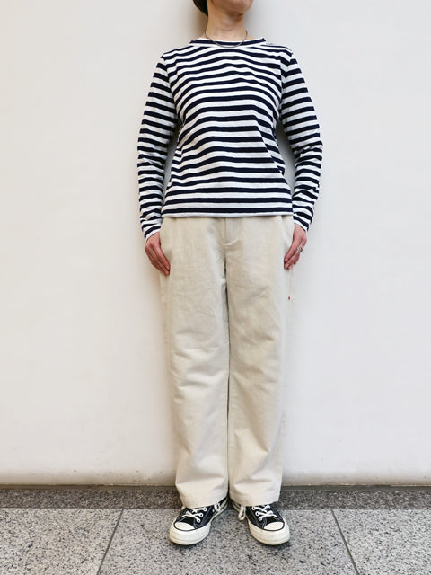 ストレートパンツ