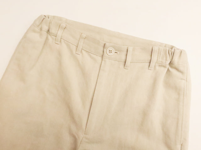 ストレートパンツ