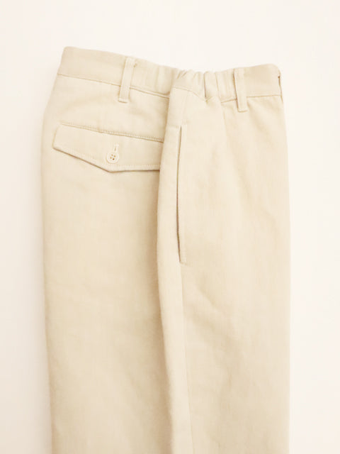 ストレートパンツ