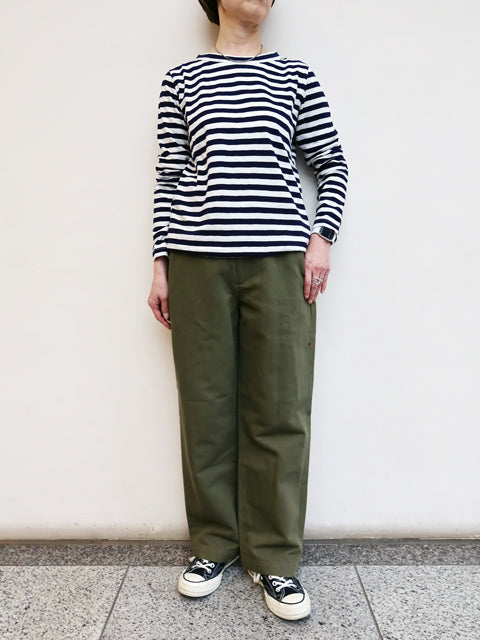 ストレートパンツ