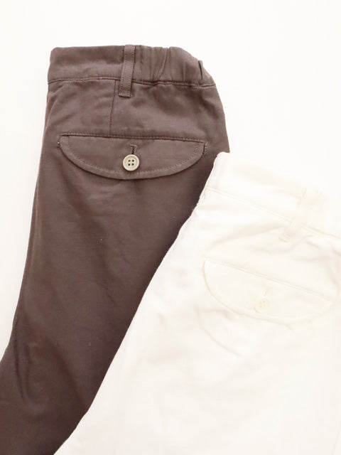 タックテーパードパンツ