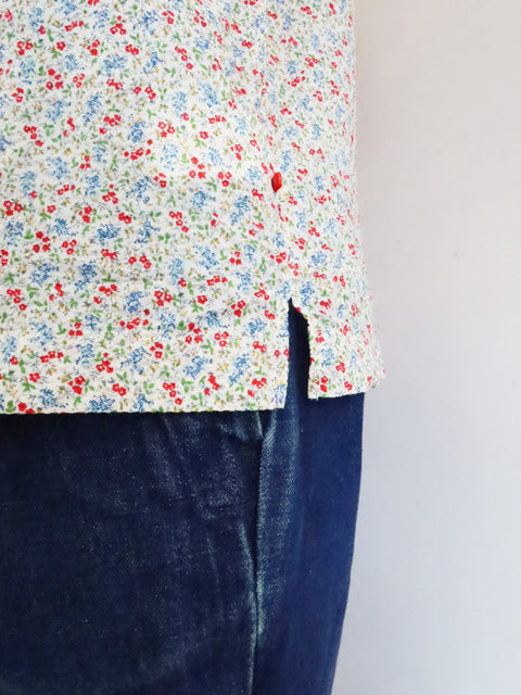 リバティプリントブラウス