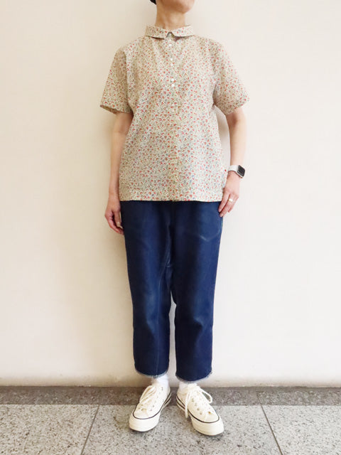 リバティプリントブラウス