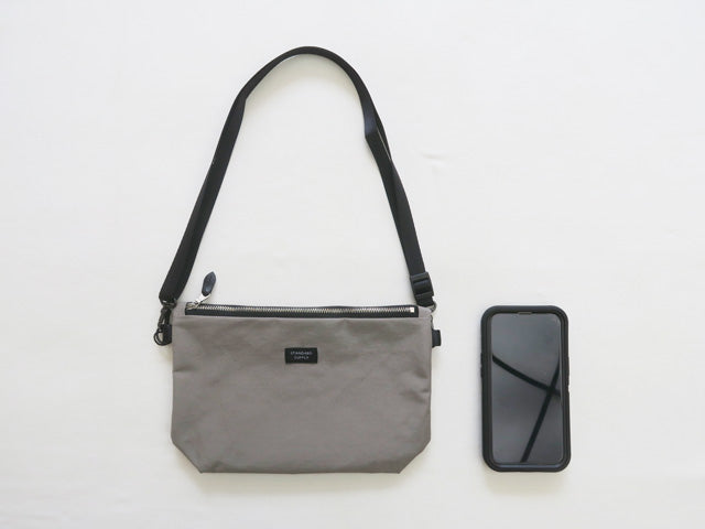 SIMPLICITY<br>W ZIP SHOULDER M