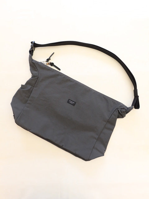 SIMPLICITY<br>TRIANGLE SHOULDER