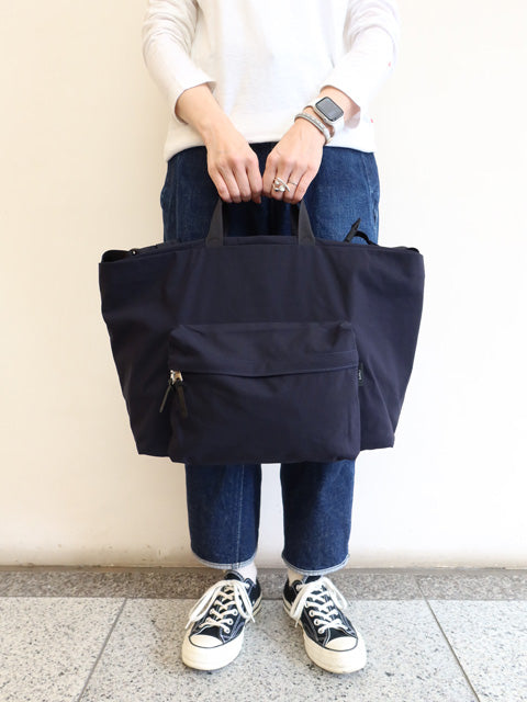 SIMPLICITYFRONT POCKET SHOULDER