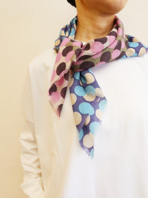 SCARF GRAPHIC CIRCLE
