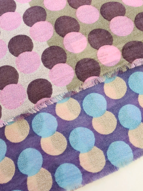 SCARF GRAPHIC CIRCLE