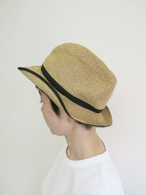 BOXED HAT<br>6.5cm brim