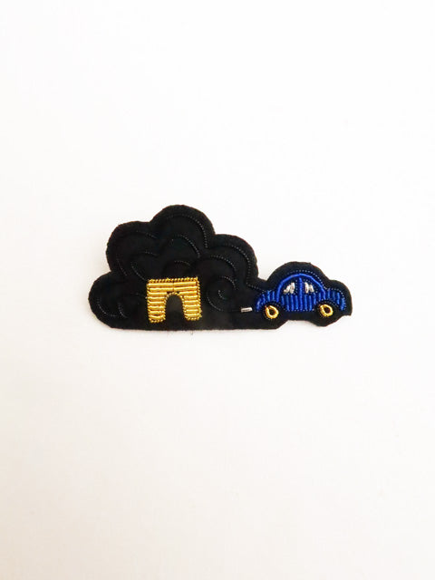 BROOCH