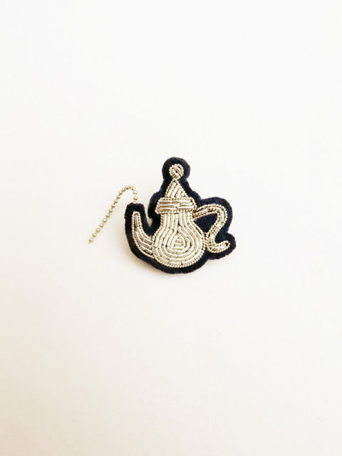 BROOCH