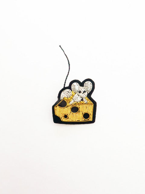 BROOCH