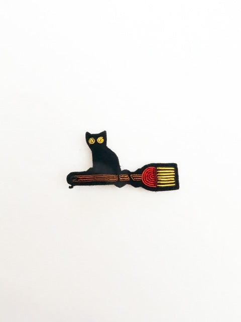 BROOCH