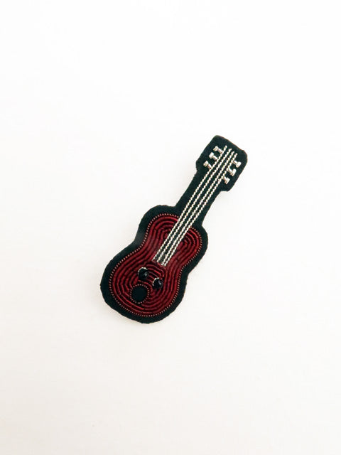 BROOCH