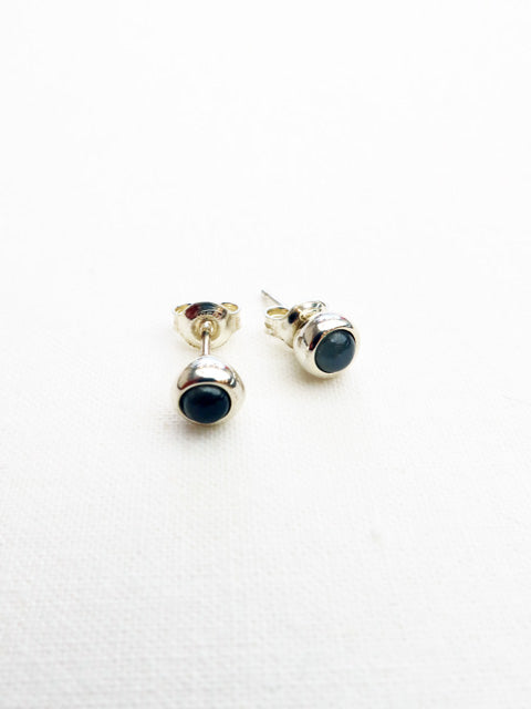 GREYMOONSTONE<br>SILVER PIERCED