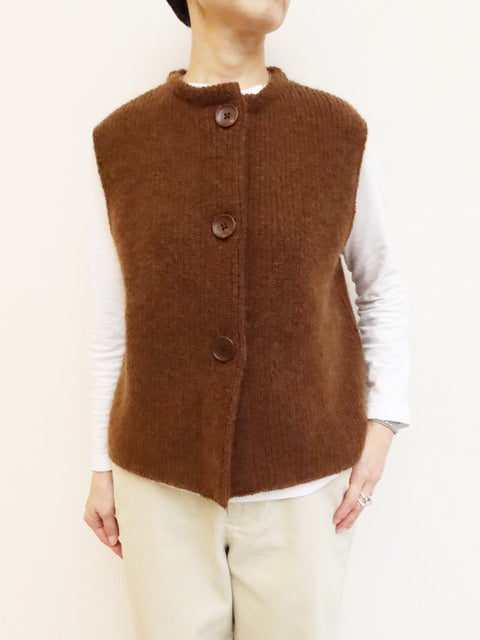 ニットベスト