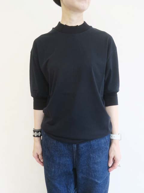 MOCK NECK<br>HALF SLEEVE TEE