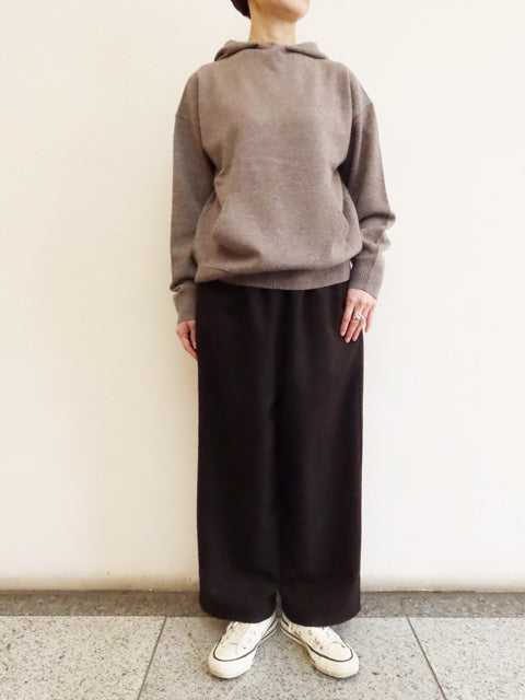 プルオーバーパーカ