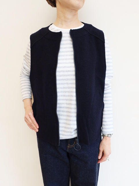 CUT OFF VEST