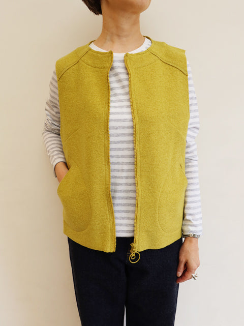 CUT OFF VEST