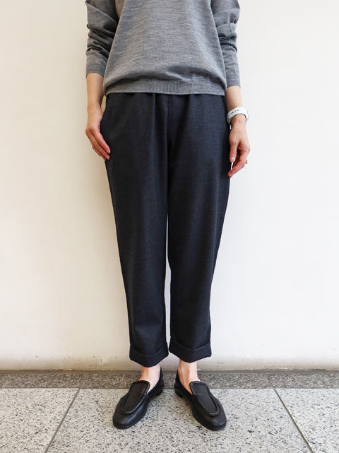 slim pants