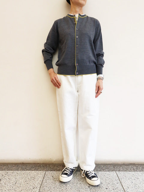 クルーネックカーディガン