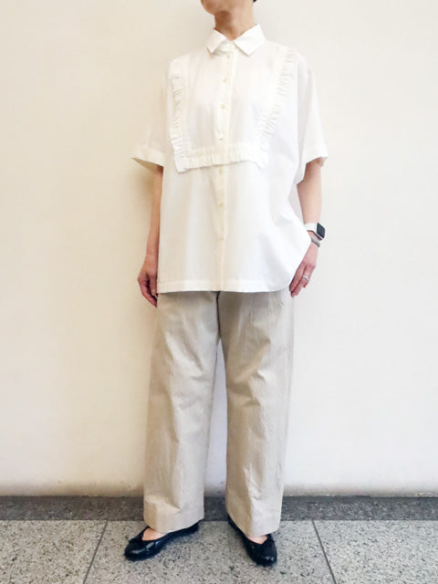 シャツブラウス