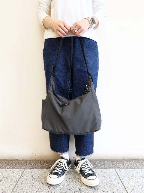 SIMPLICITY<br>TRIANGLE SHOULDER