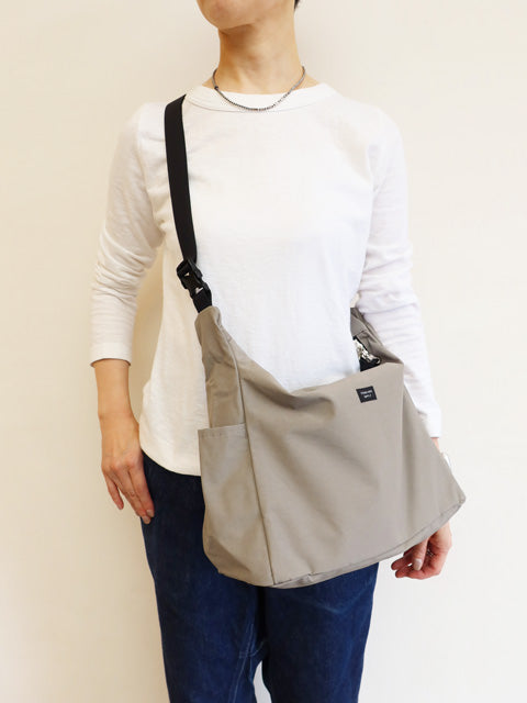 SIMPLICITY<br>TRIANGLE SHOULDER