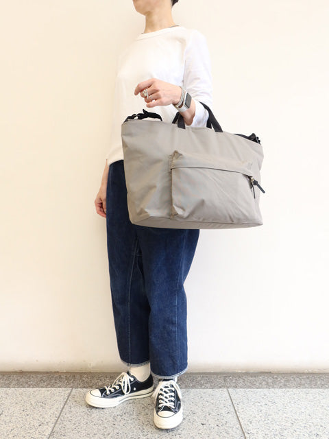 SIMPLICITYFRONT POCKET SHOULDER