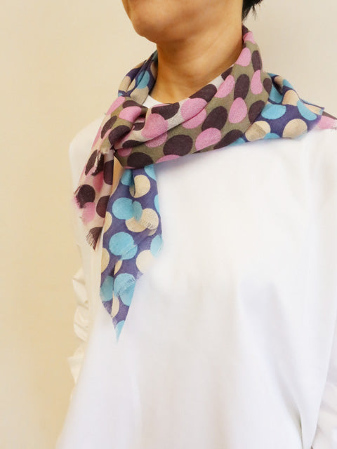 SCARF GRAPHIC CIRCLE