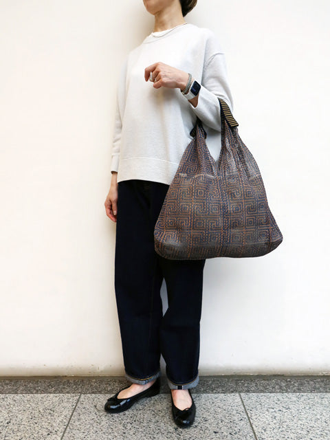MESH BAG<br>TRIANGLE