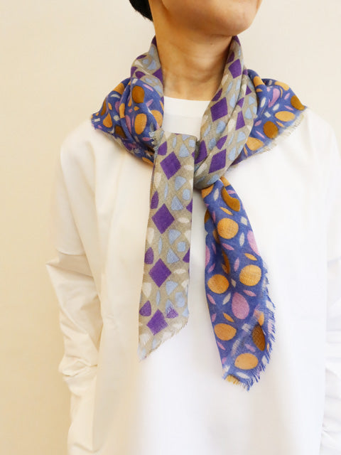 SCARF GRAPHIC