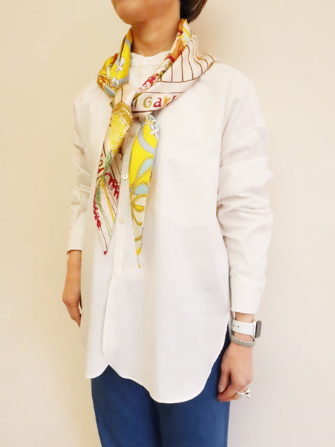 シルク ダイヤ型スカーフ<br>トロピカルガーデン