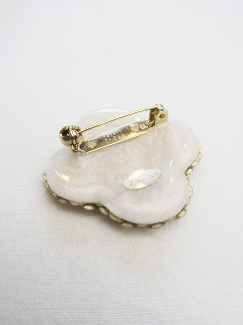 SATINE BROOCH