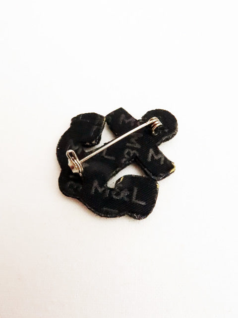 BROOCH