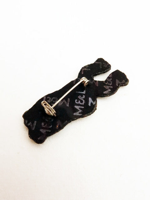 BROOCH