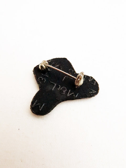 BROOCH