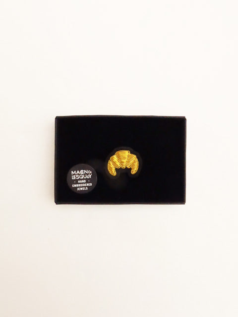 BROOCH