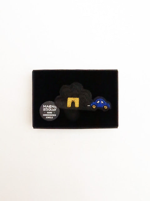 BROOCH