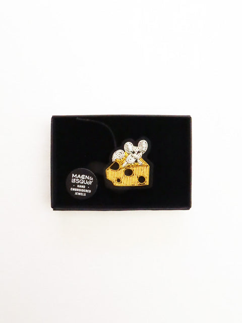 BROOCH